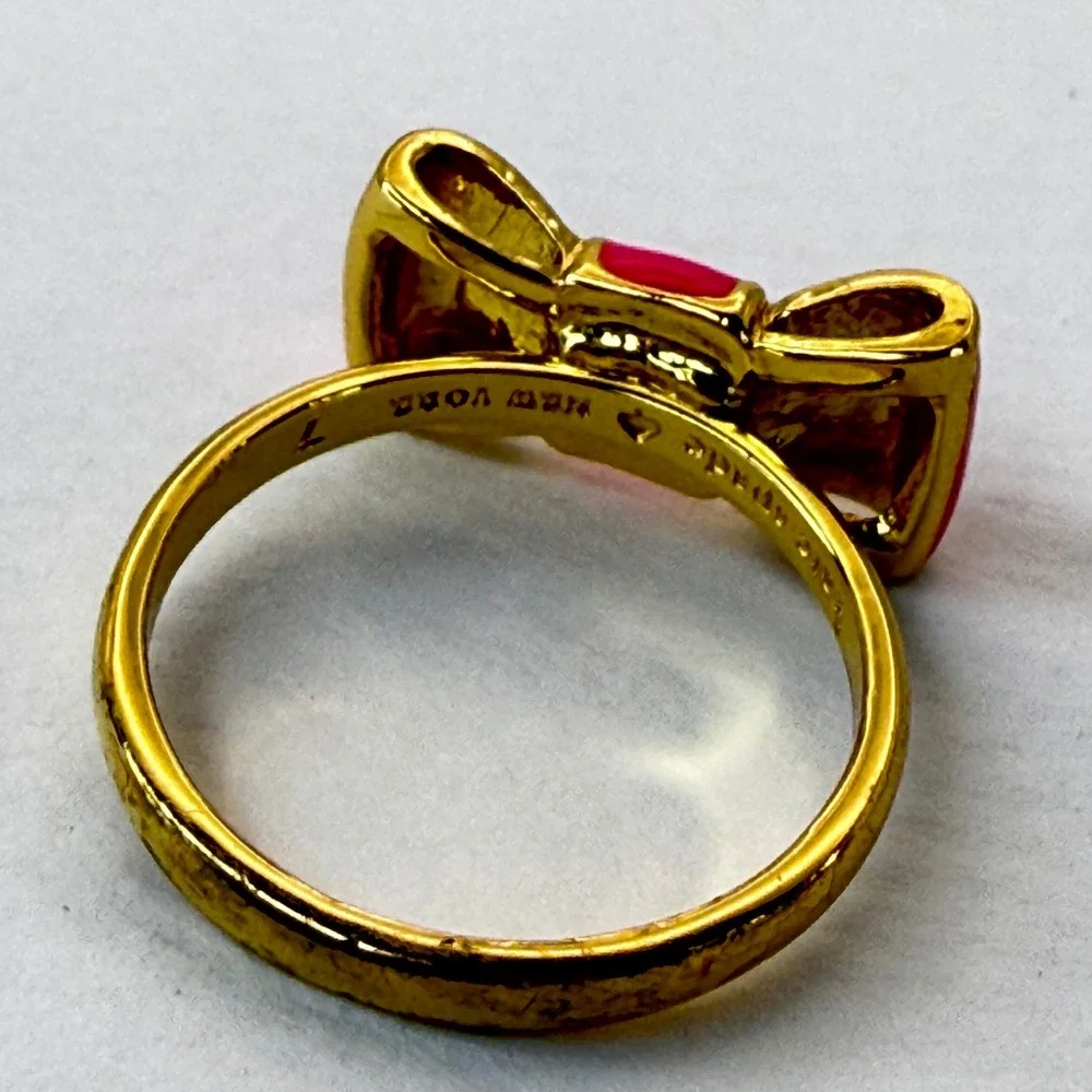 Kate Spade New York Hot Pink Enamel Bow Gold Tone Ring Size 7 WBRU5152